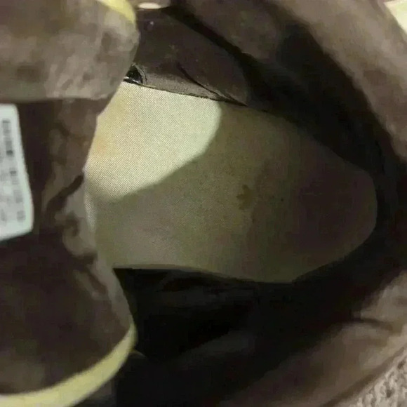 Adidas "Respect Me" shoes, white, brown and yellow, size 7 - Picture 8 of 9